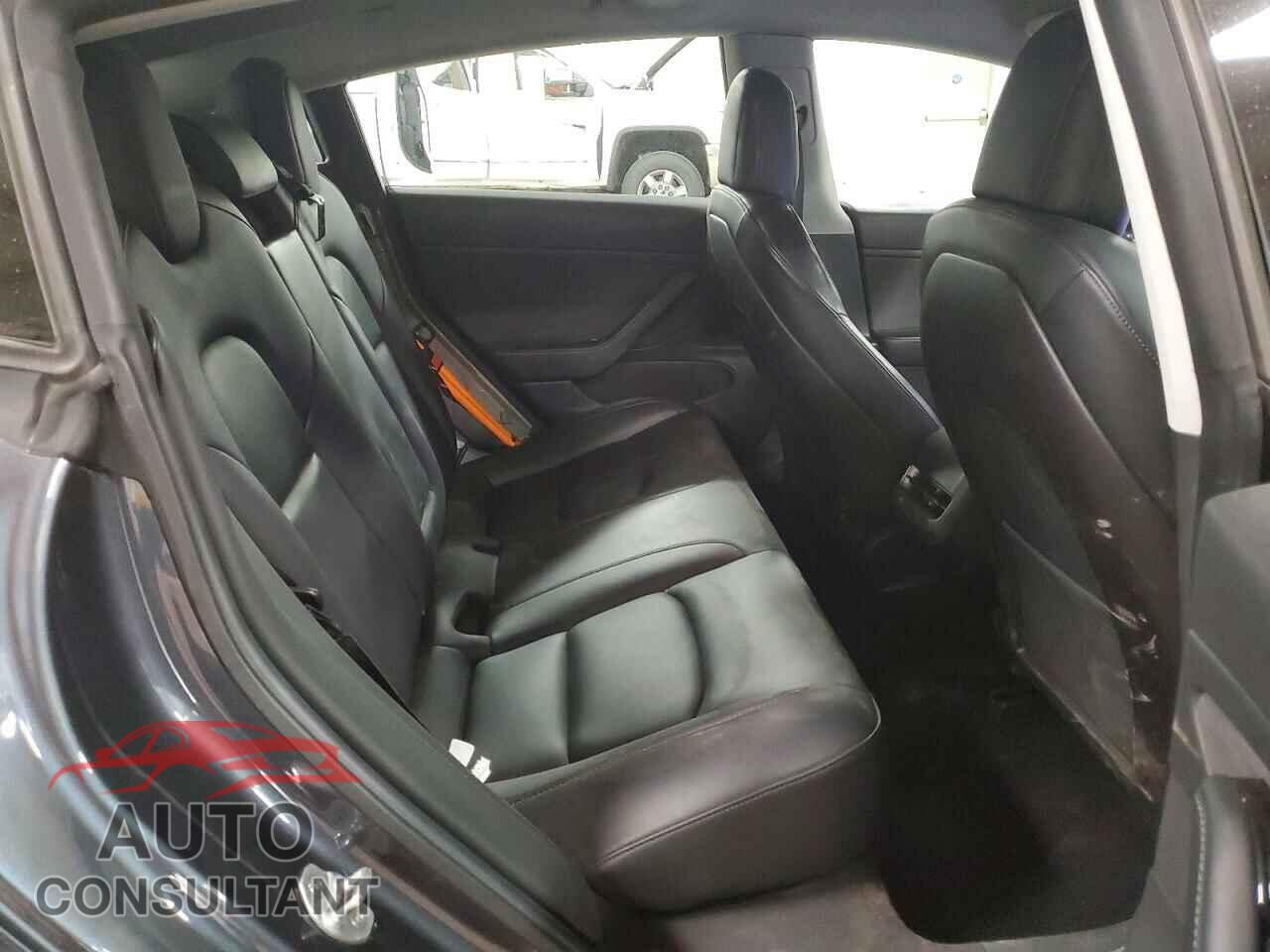 TESLA MODEL 3 2019 - 5YJ3E1EB8KF386217