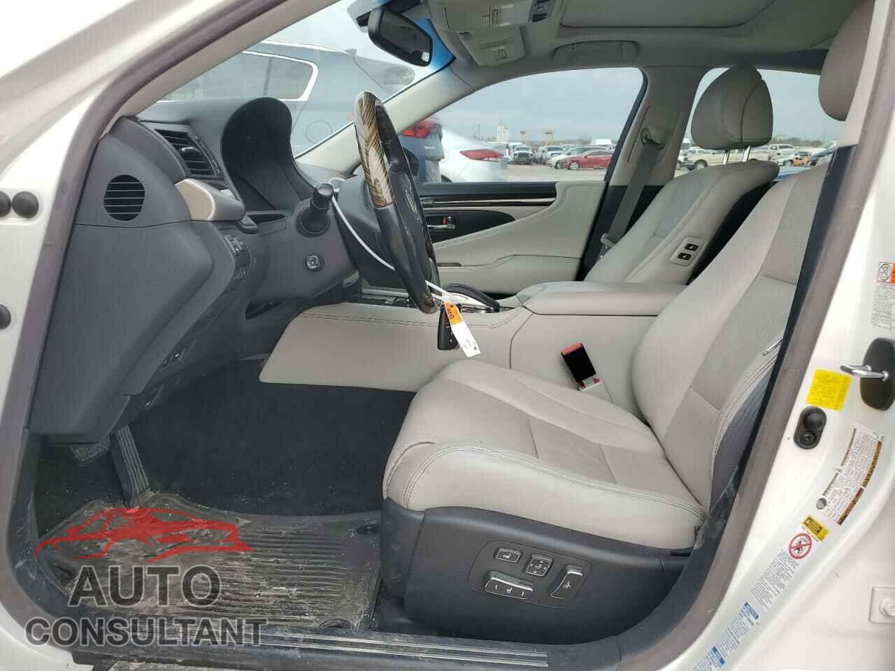 LEXUS LS460 2016 - JTHCL5EF2G5026979