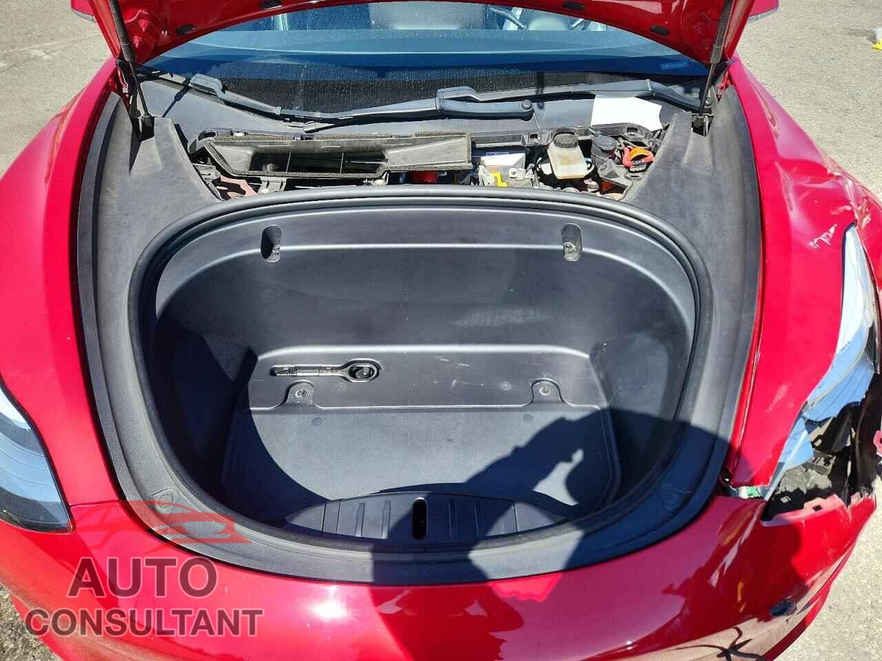 TESLA UNKNOWN 2020 - 5YJ3E1EA3LF645818