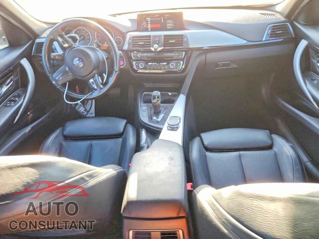 BMW 3 SERIES 2016 - WBA8E9G54GNU29078