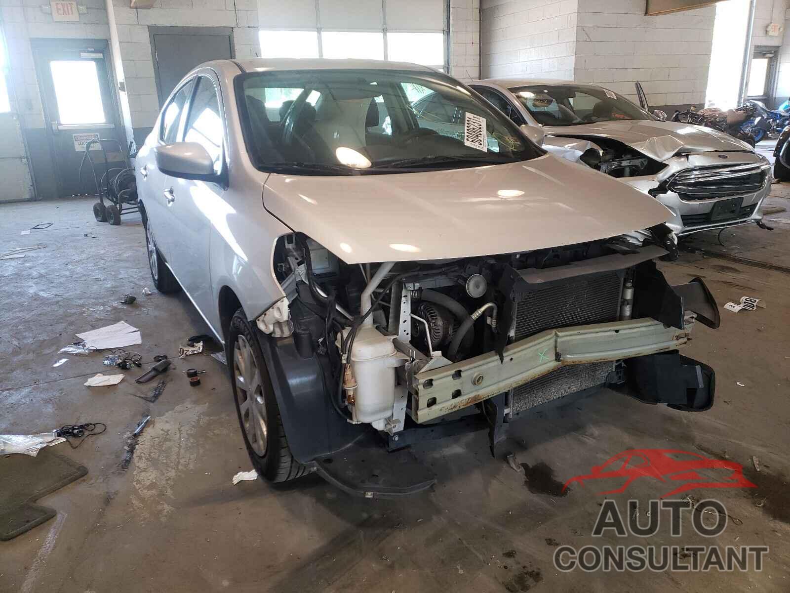 NISSAN VERSA 2017 - 3N1CN7AP6HL892470