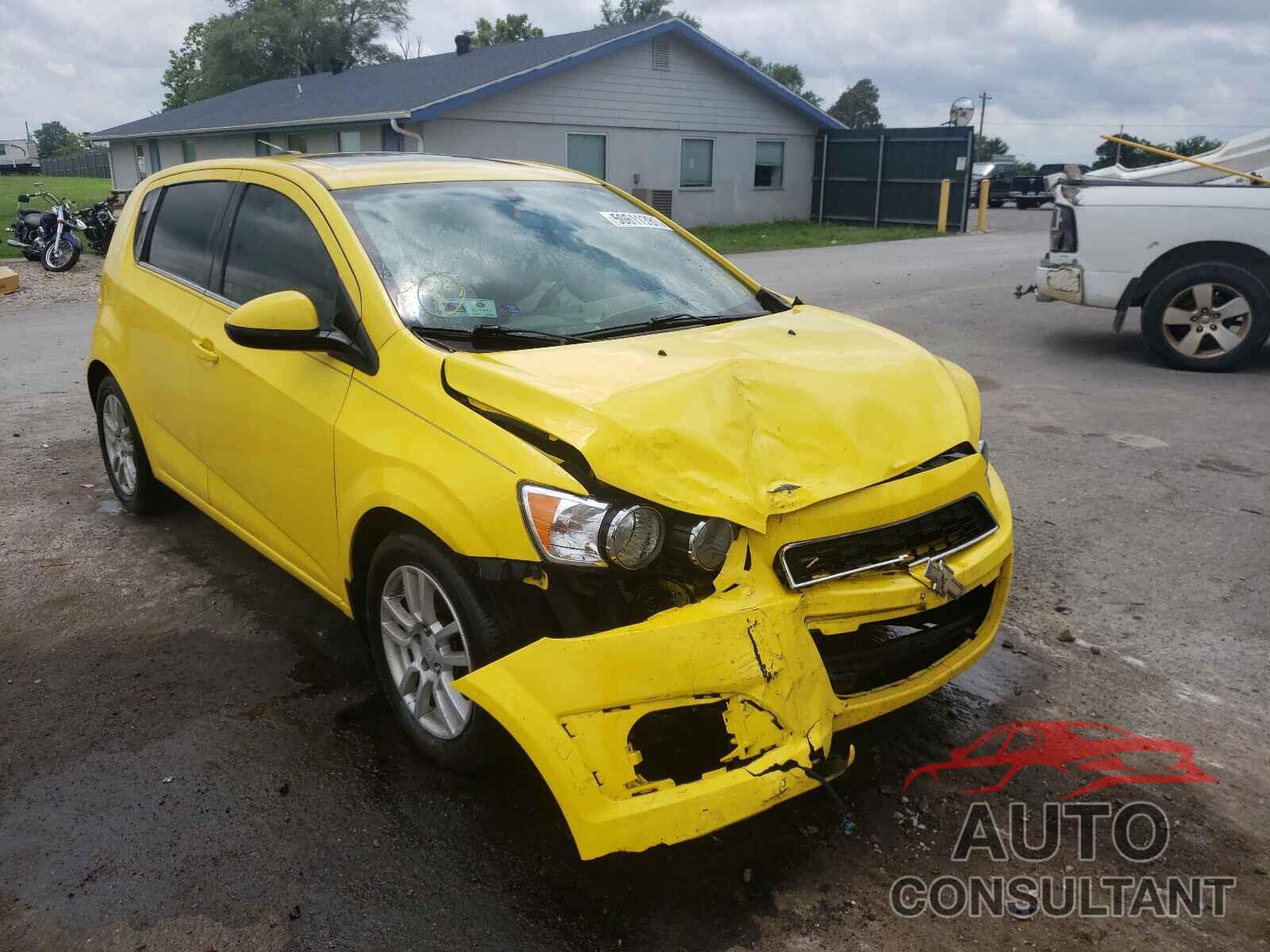 CHEVROLET SONIC 2016 - 1G1JC6SH1G4128051