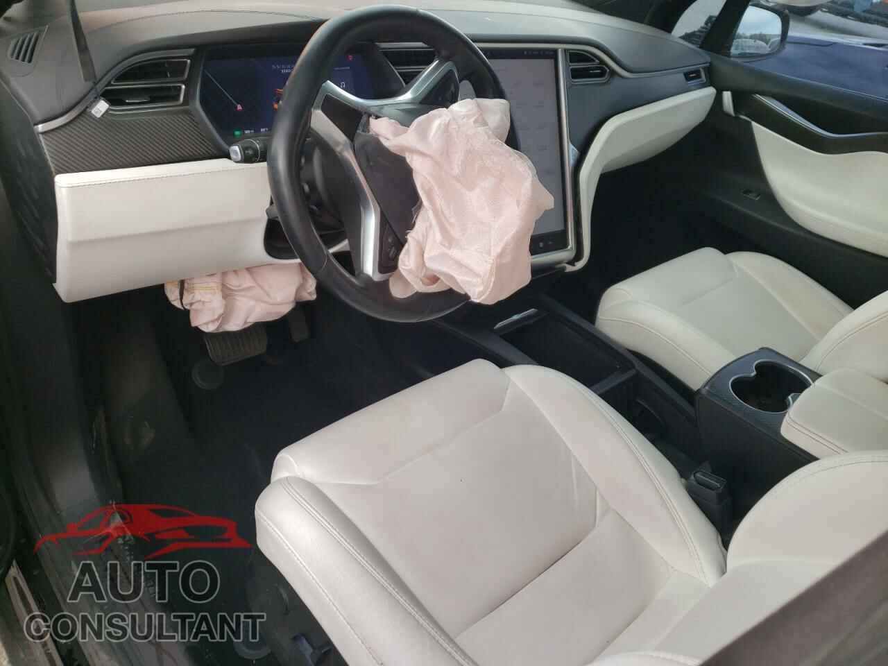 TESLA MODEL X 2018 - 5YJXCDE27JF090323