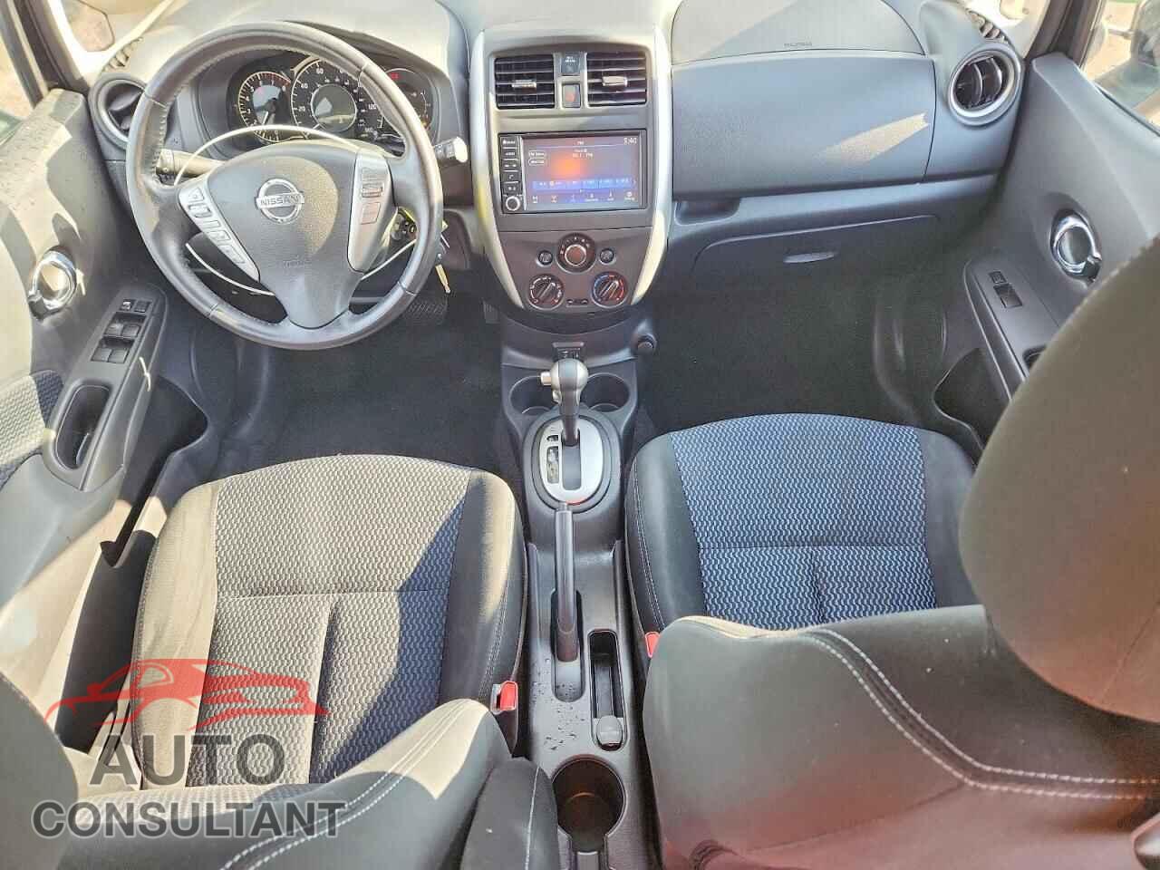 NISSAN VERSA 2019 - 3N1CE2CP3KL357877