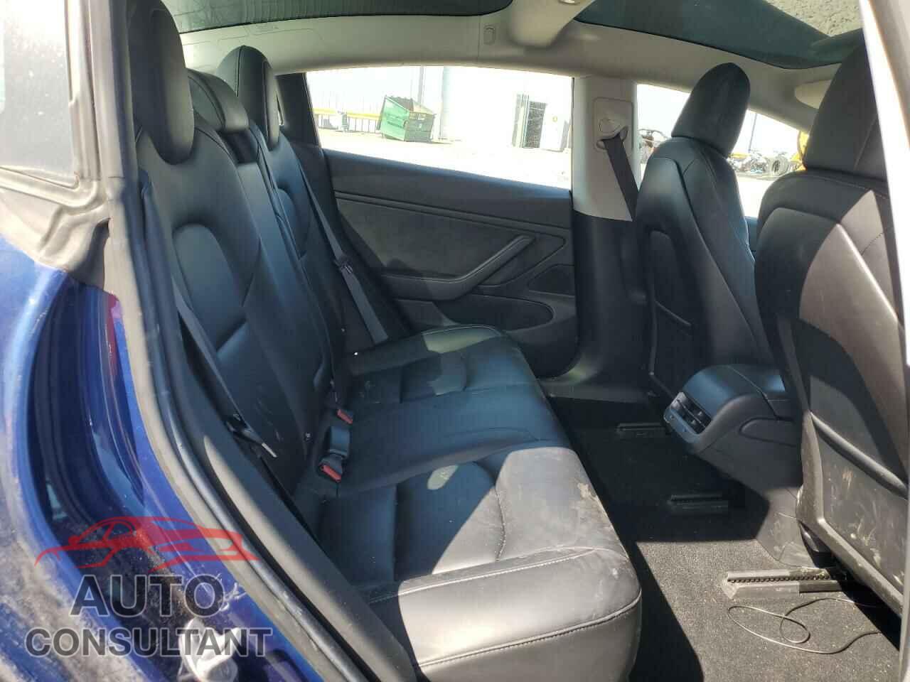TESLA MODEL 3 2018 - 5YJ3E1EB8JF063610