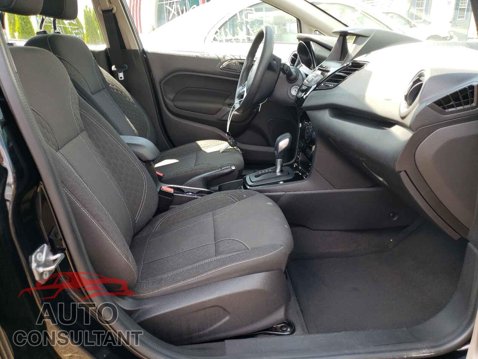 FORD FIESTA 2019 - 3FADP4EJ2KM123455