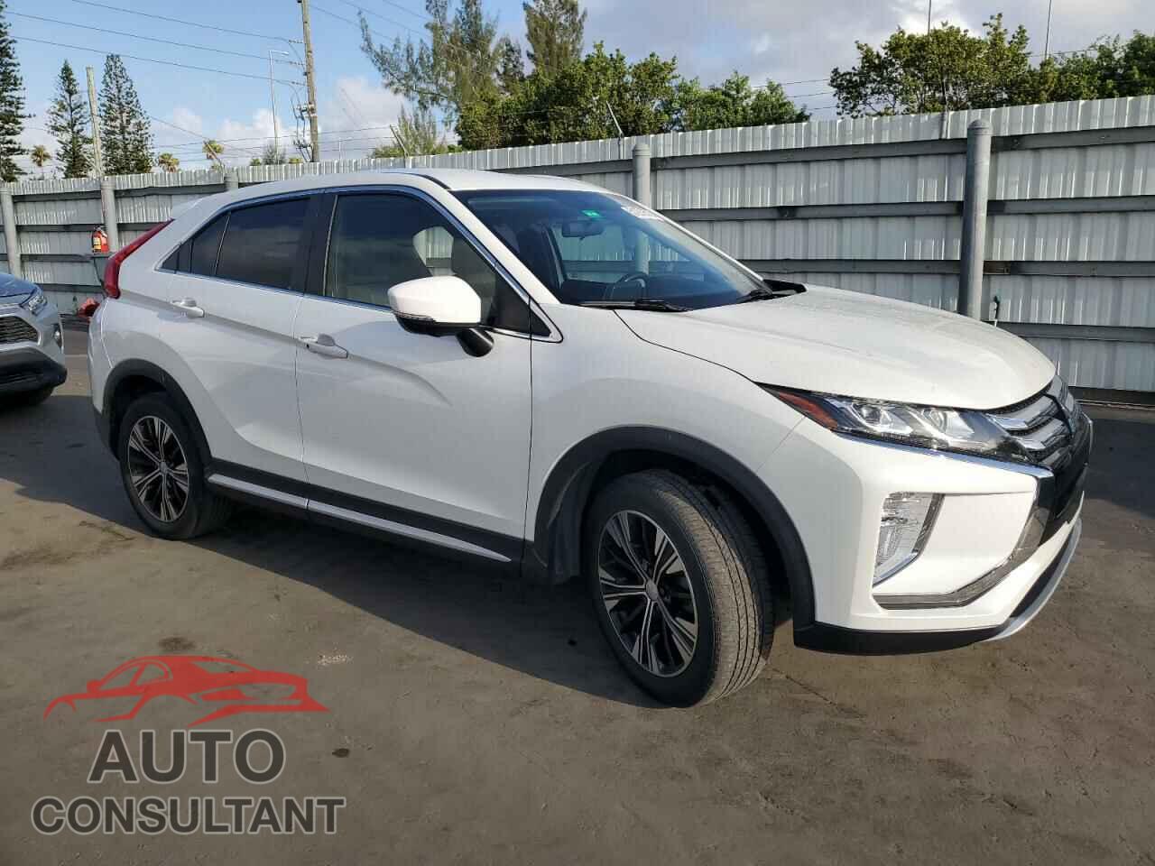 MITSUBISHI ECLIPSE 2018 - JA4AT5AA3JZ040855