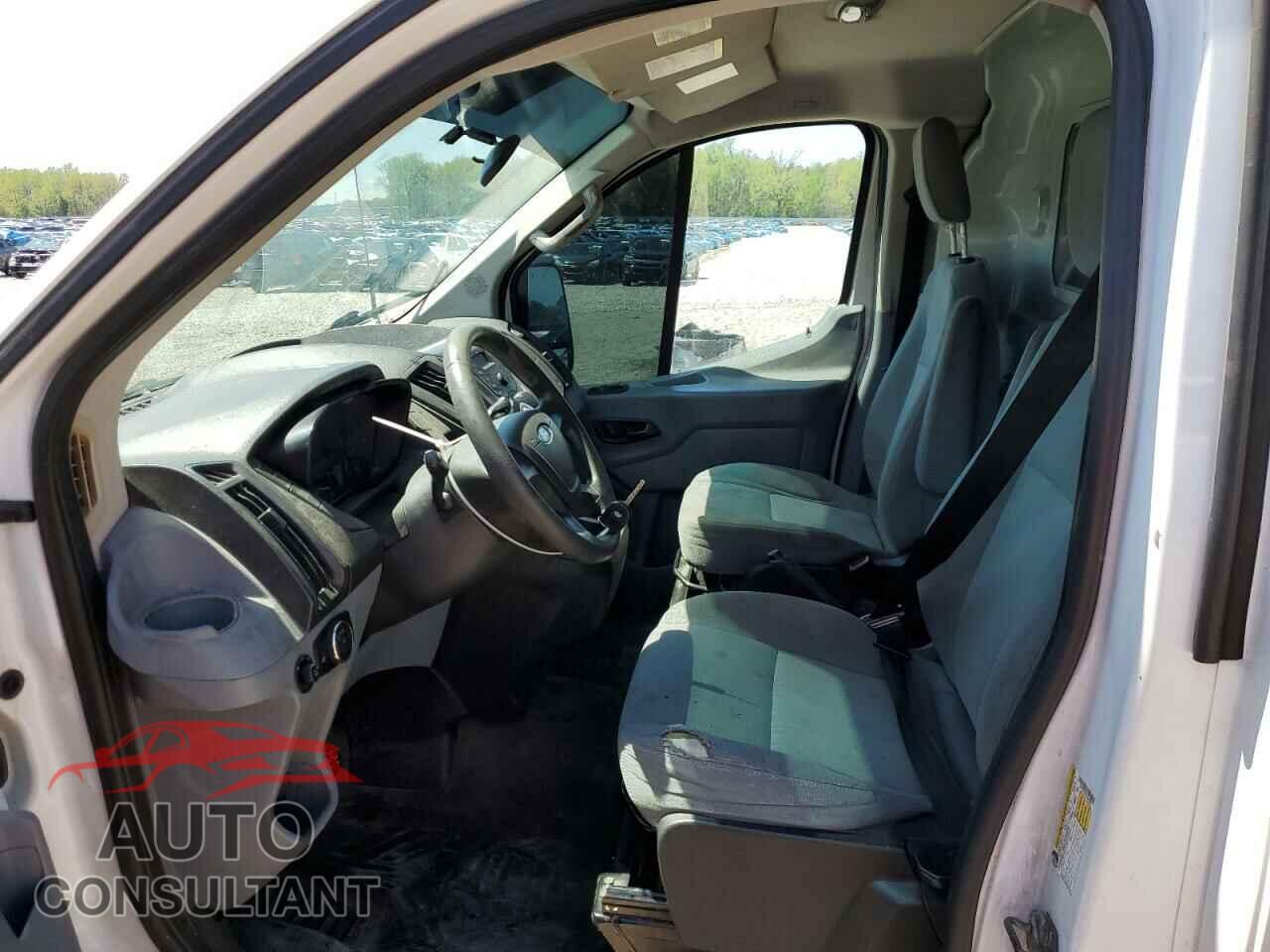 FORD TRANSIT 2015 - 1FTYR1ZM7FKA96825