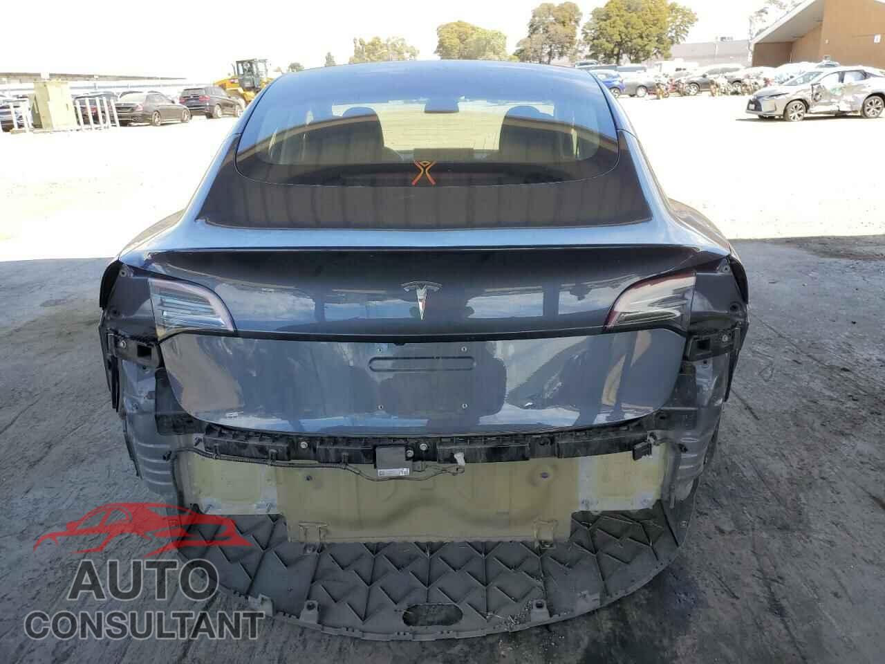 TESLA MODEL 3 2018 - 5YJ3E1EB9JF062983