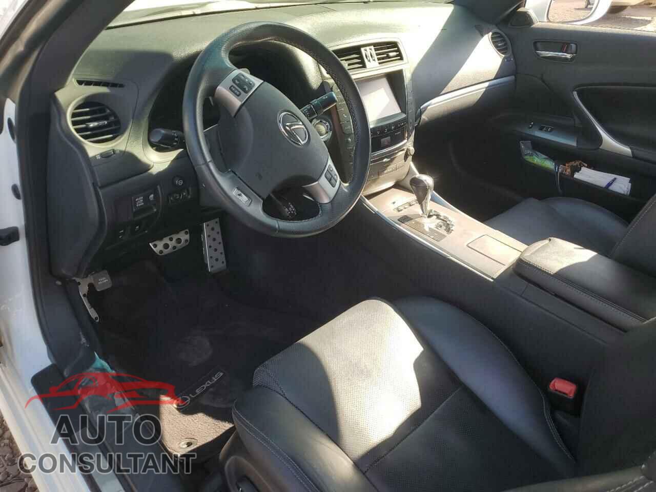 LEXUS IS 2015 - JTHFE2C26F2511311