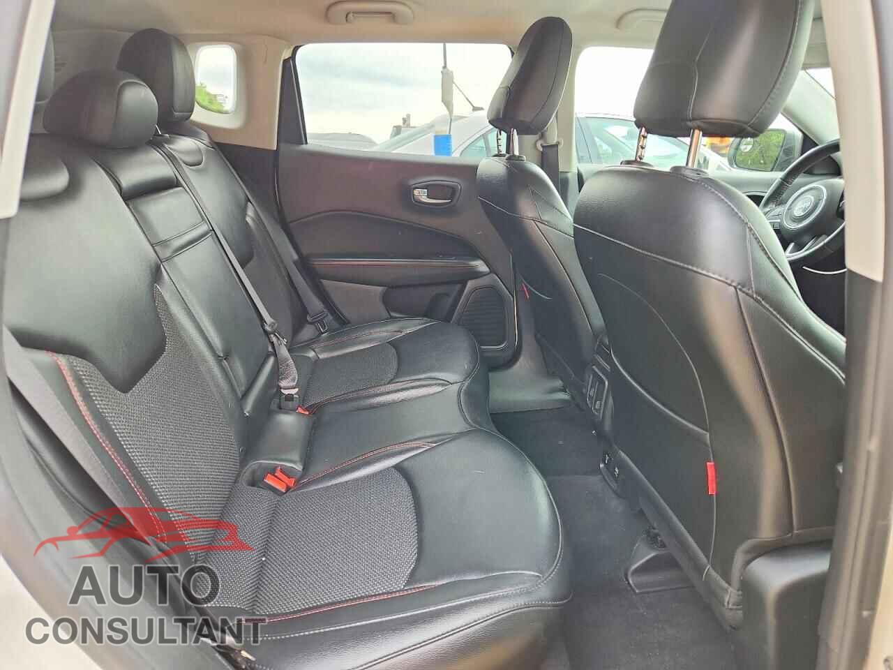 JEEP COMPASS 2019 - 3C4NJDDB3KT723191