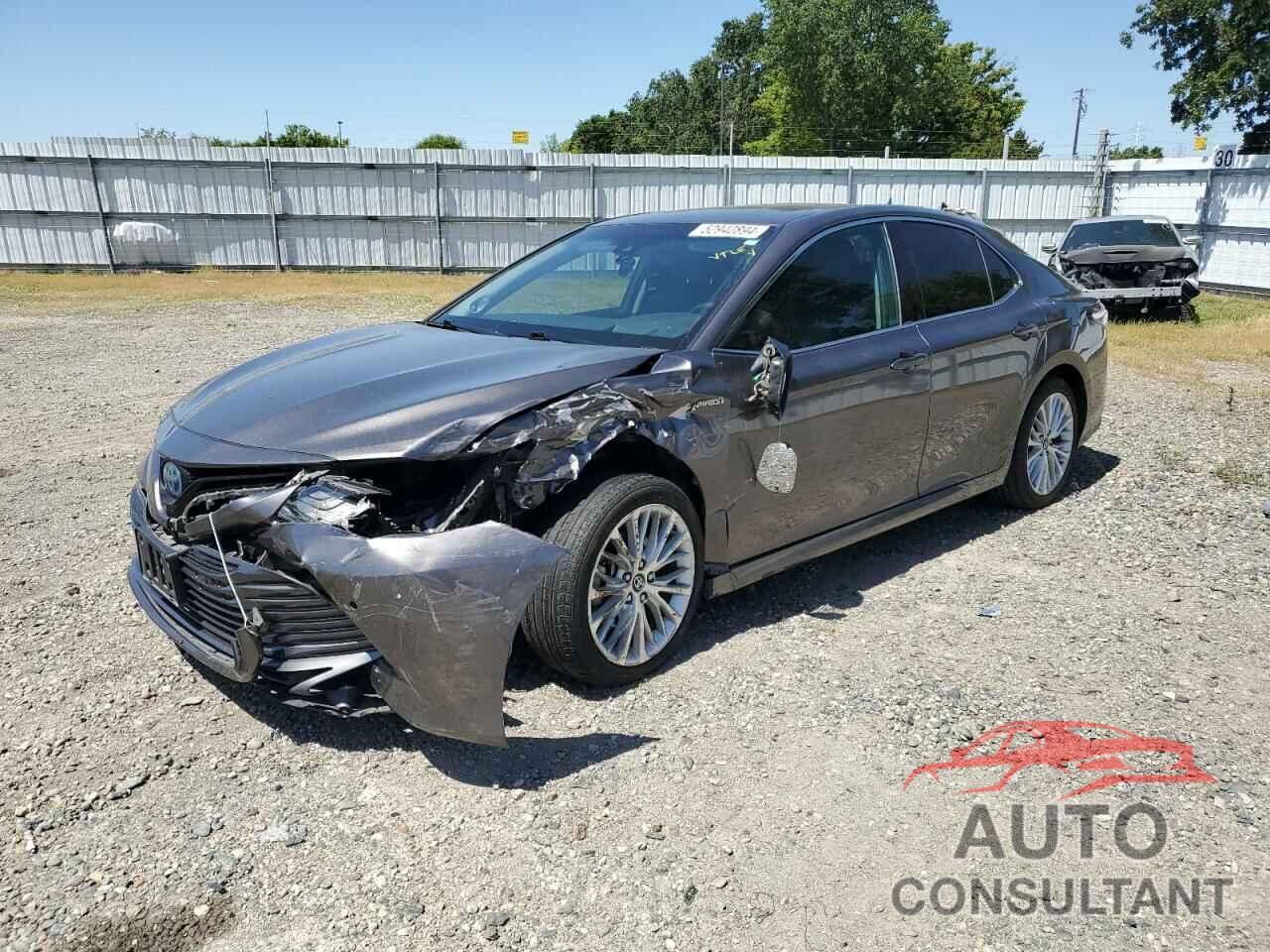 TOYOTA CAMRY 2018 - 4T1B21HK1JU006250