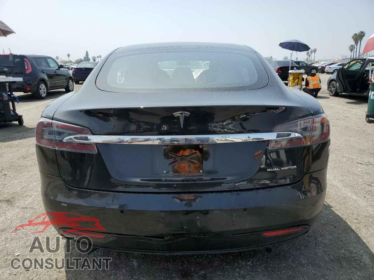 TESLA MODEL S 2020 - 5YJSA1E24LF359377