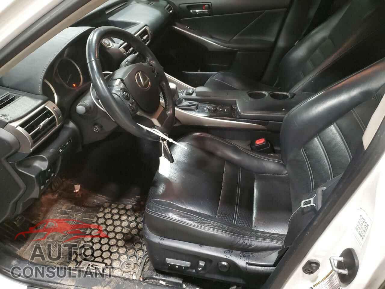 LEXUS IS 2014 - JTHCF1D27E5002656