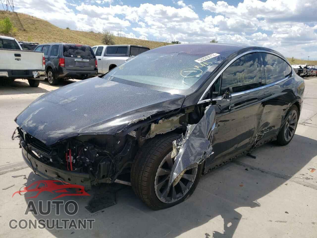 TESLA MODEL X 2018 - 5YJXCBE45JF140917