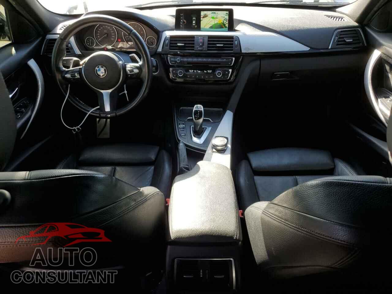 BMW 3 SERIES 2017 - WBA8D9C33HA011921