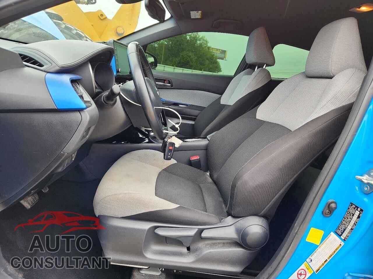 TOYOTA C-HR 2019 - JTNKHMBX1K1061045