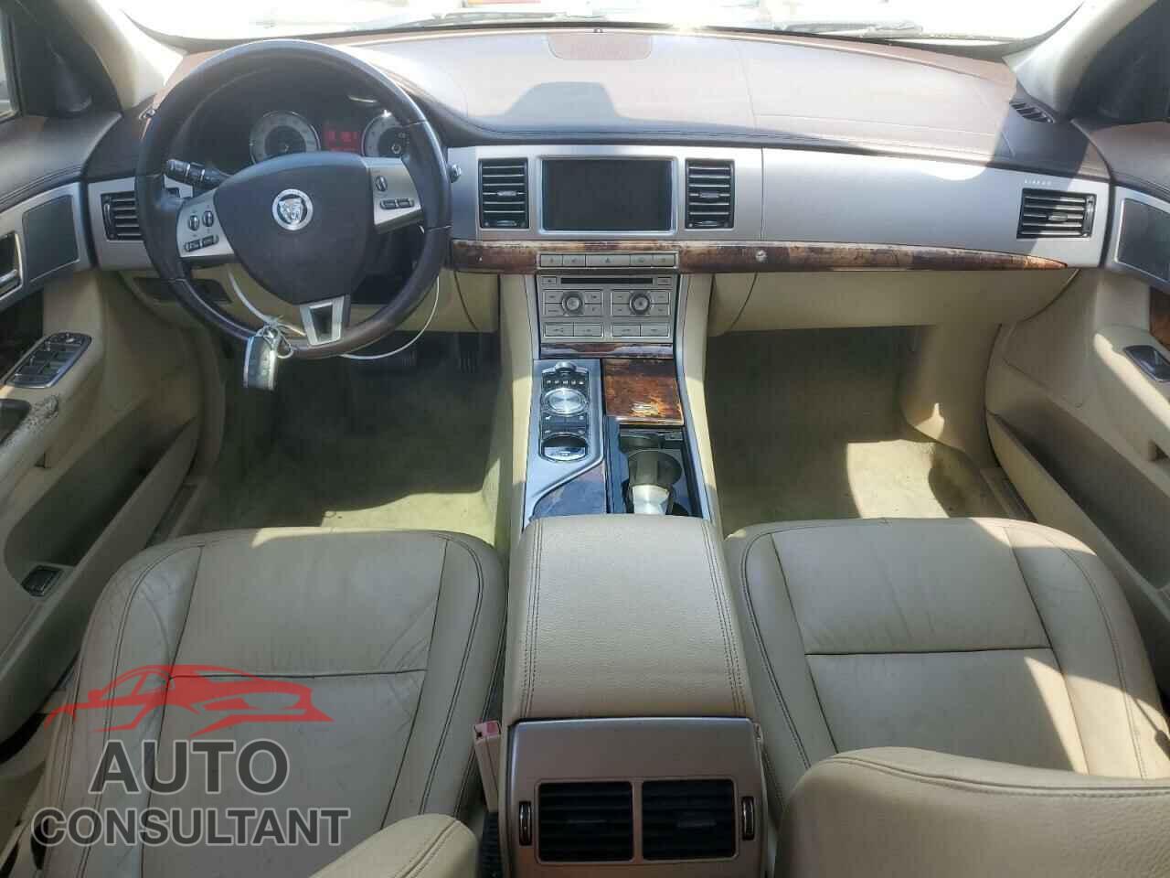 JAGUAR XF 2011 - SAJWA0FB6BLR86959