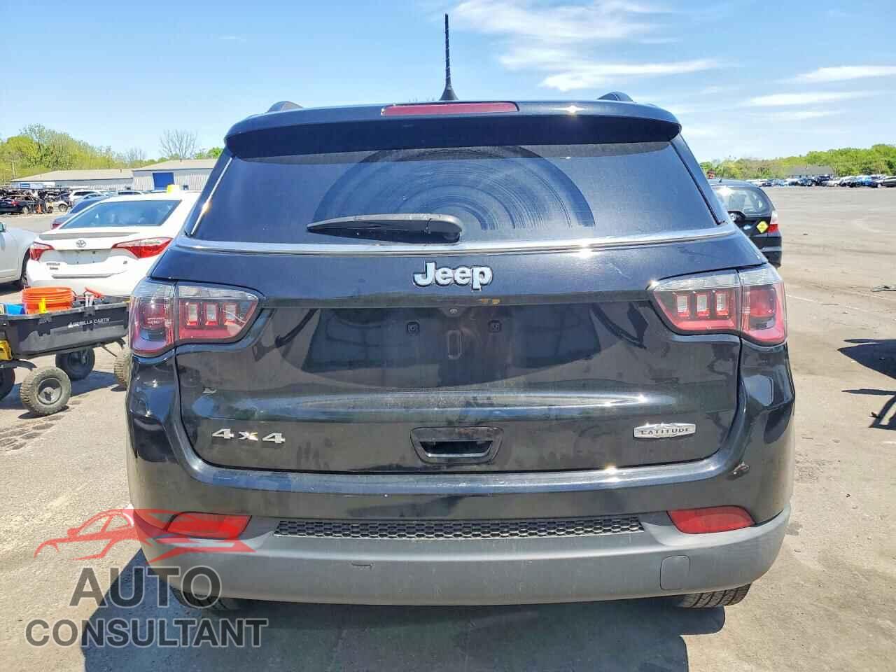 JEEP COMPASS 2018 - 3C4NJDBB2JT484881