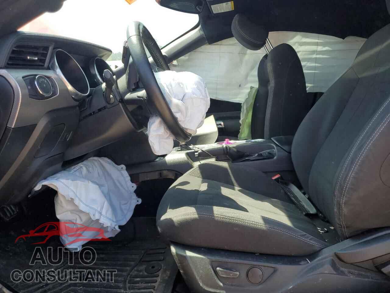 FORD MUSTANG 2020 - 1FA6P8CF3L5148192