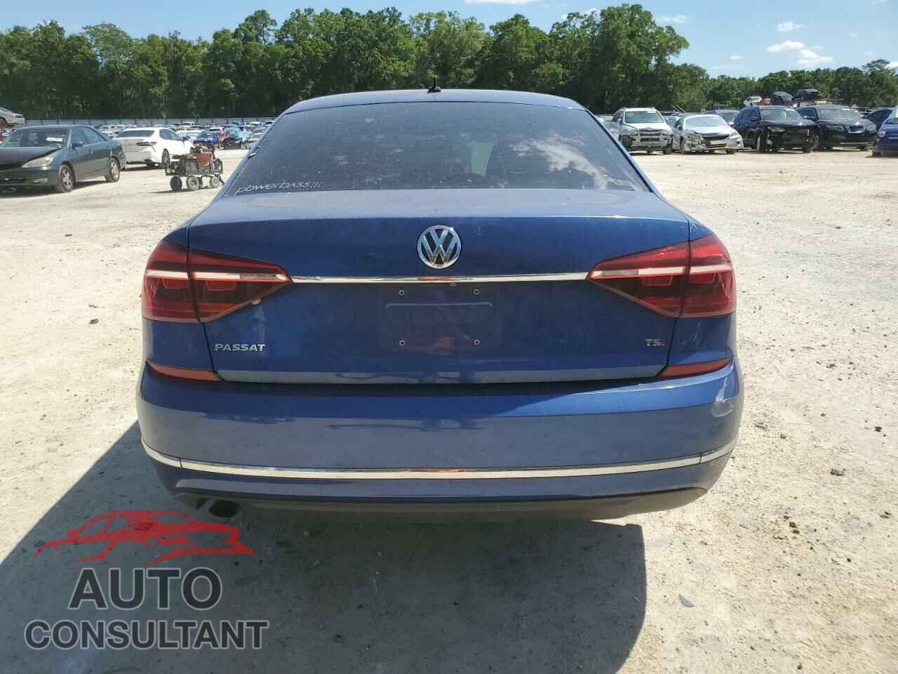 VOLKSWAGEN PASSAT 2017 - 1VWAT7A35HC011693
