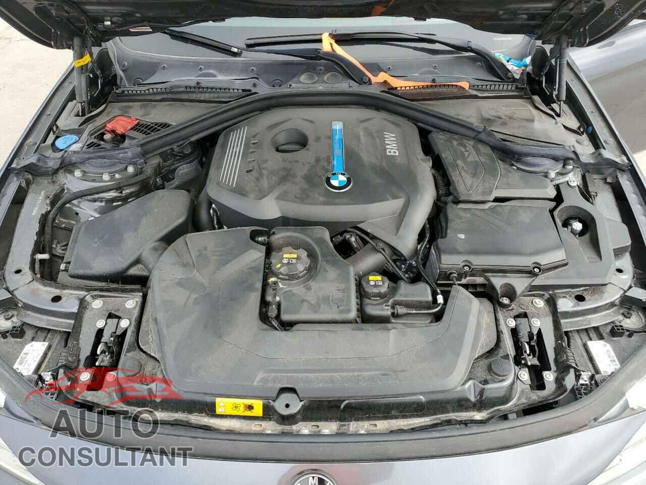 BMW 3 SERIES 2018 - WBA8E1C55JA165598