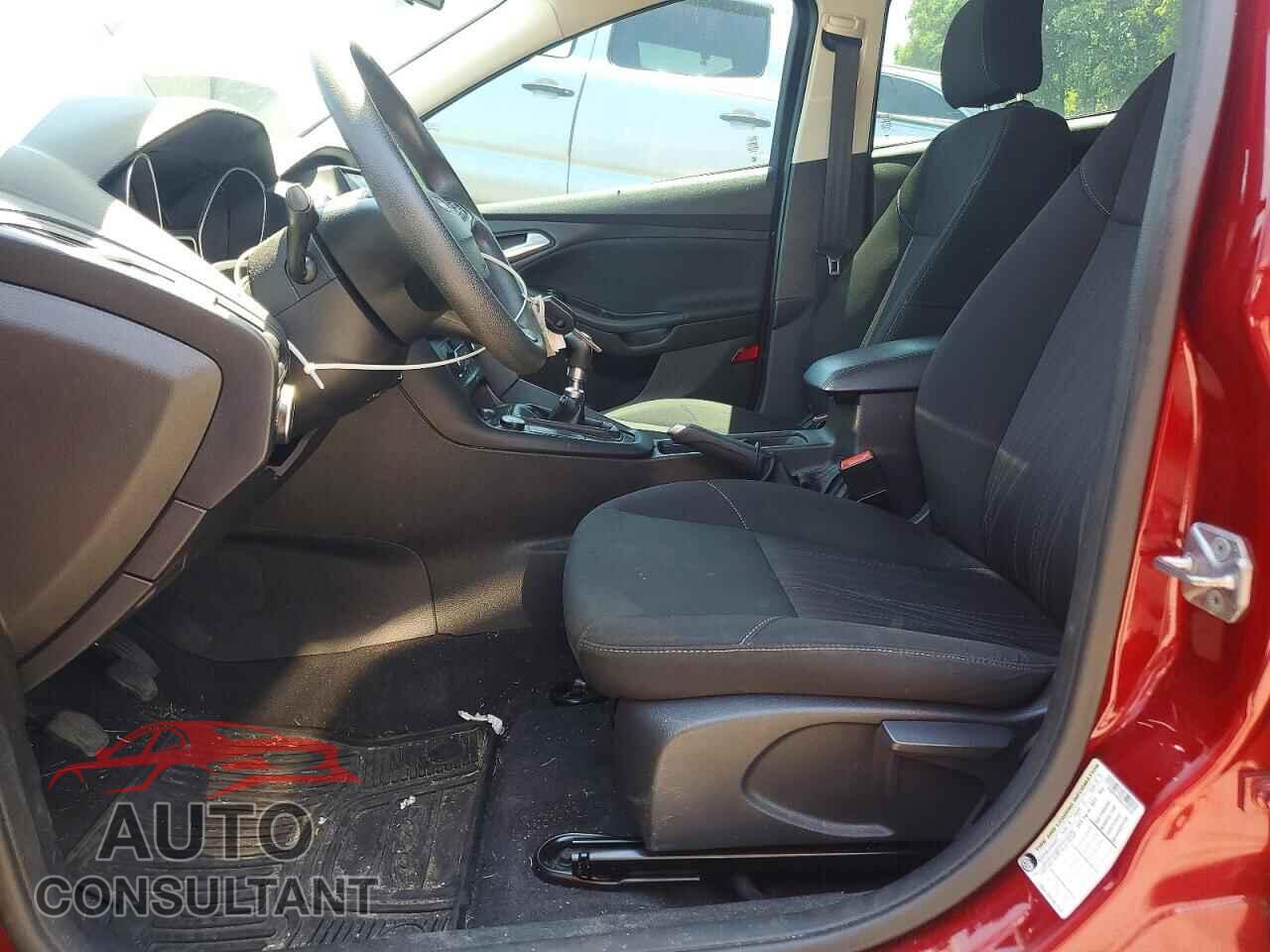 FORD FOCUS 2016 - 1FADP3FE4GL228132