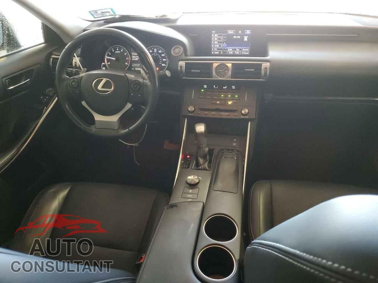 LEXUS IS 2015 - JTHCF1D29F5019038