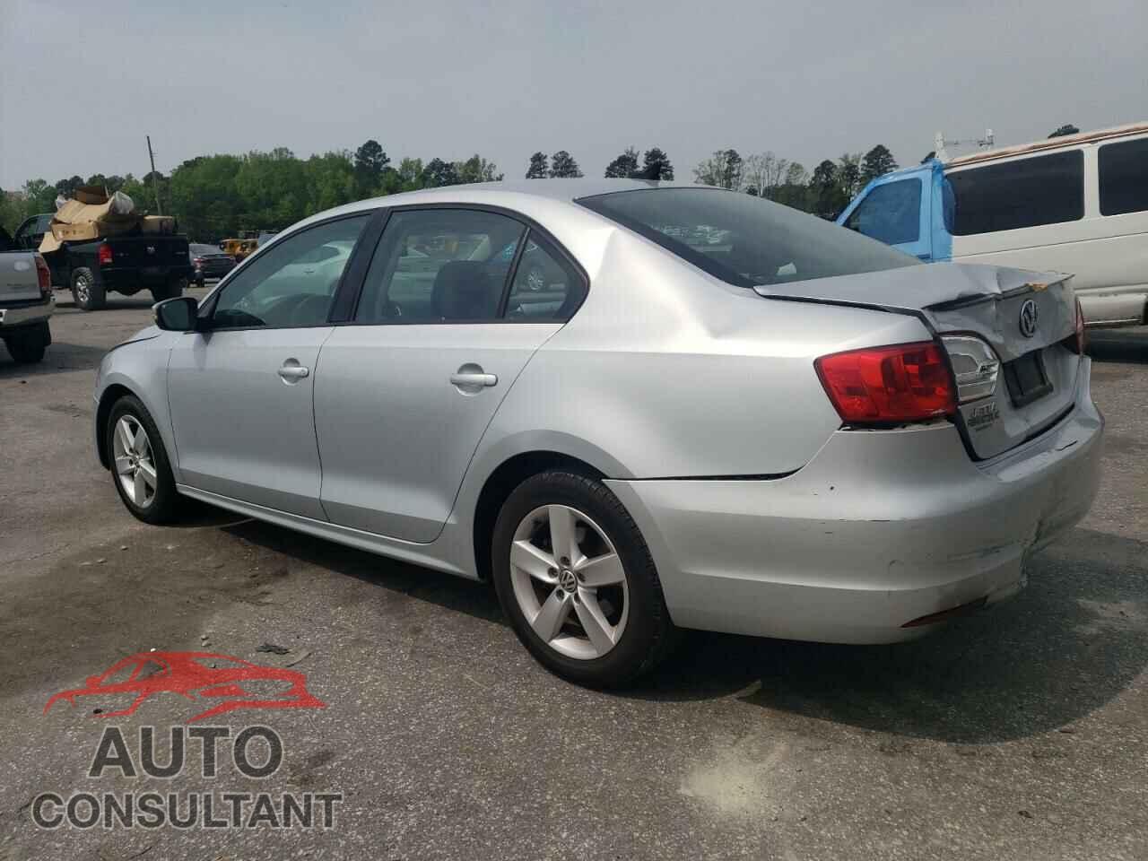 VOLKSWAGEN JETTA 2012 - 3VWLL7AJ7CM323755