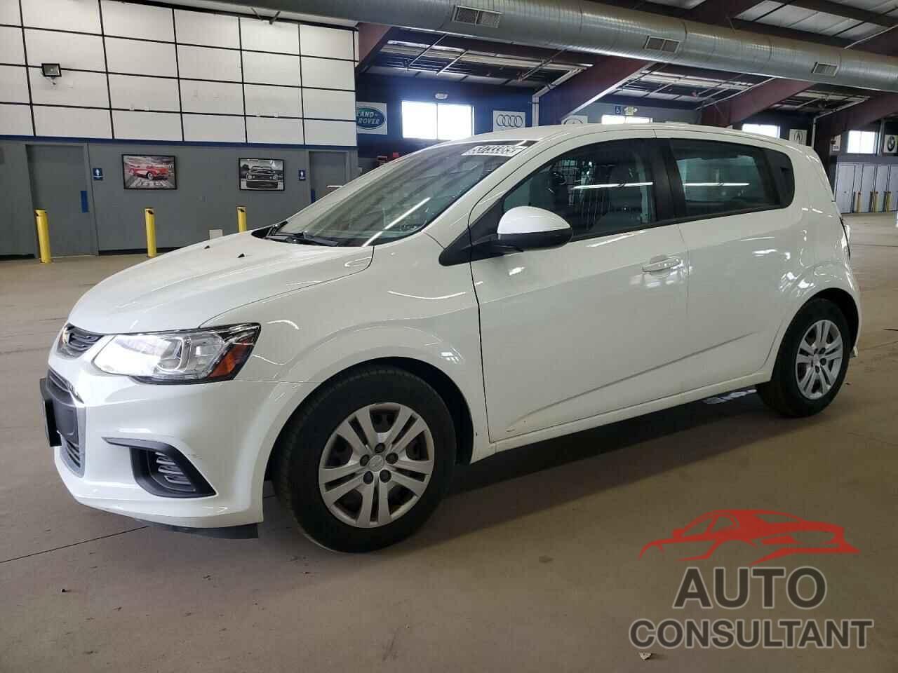CHEVROLET SONIC 2019 - 1G1JG6SB4K4142812