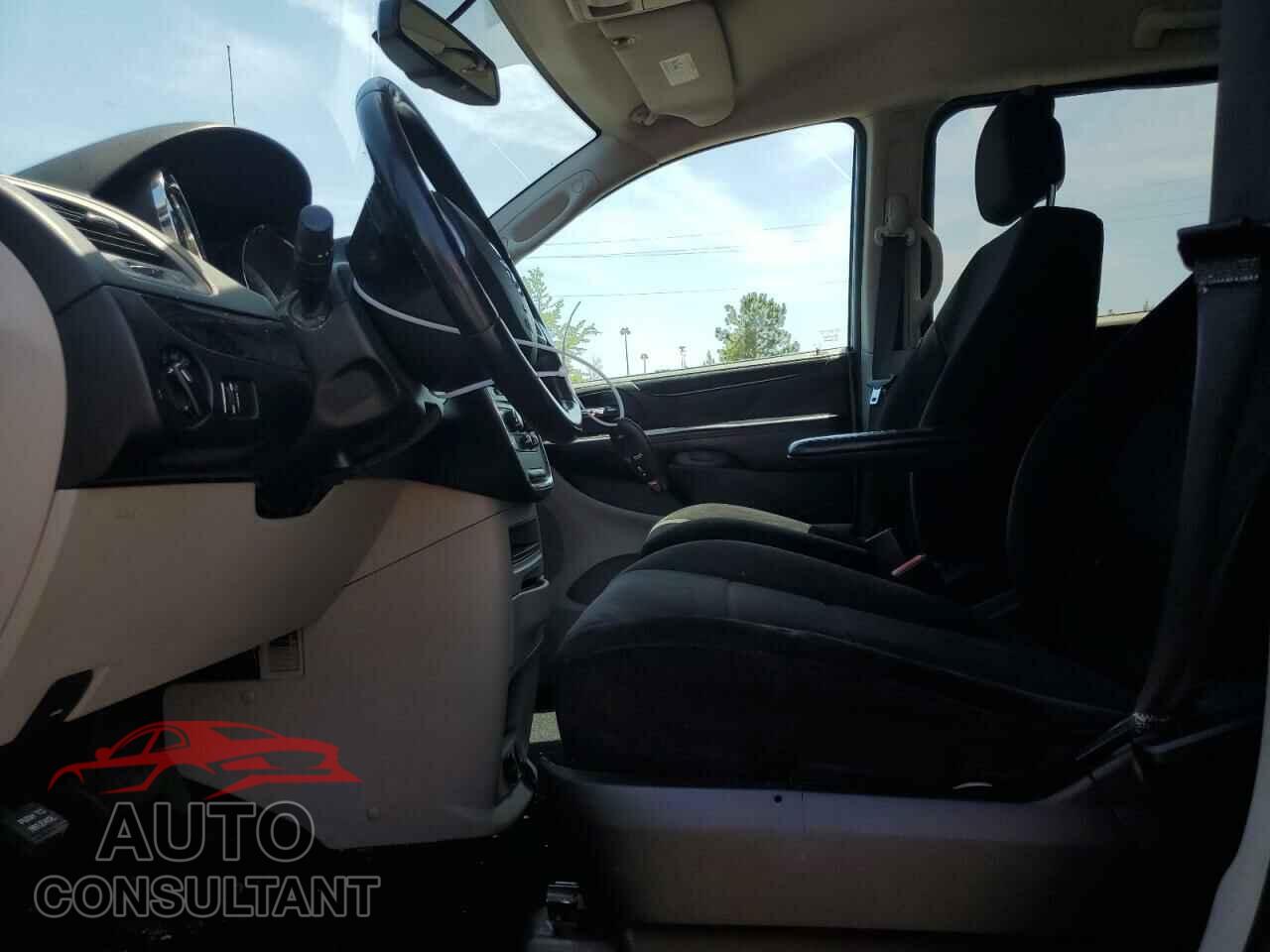 DODGE CARAVAN 2013 - 2C4RDGBG1DR640325