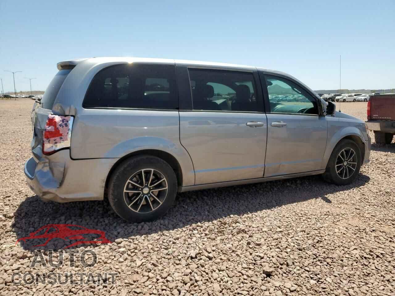 DODGE CARAVAN 2018 - 2C4RDGEG2JR296043