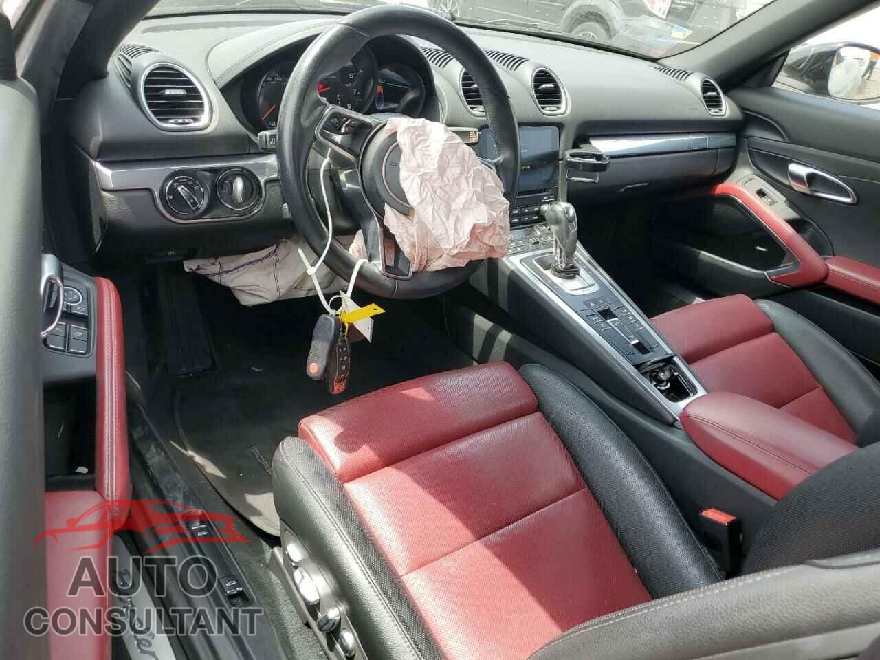 PORSCHE BOXSTER 2019 - WP0CA2A87KS210774
