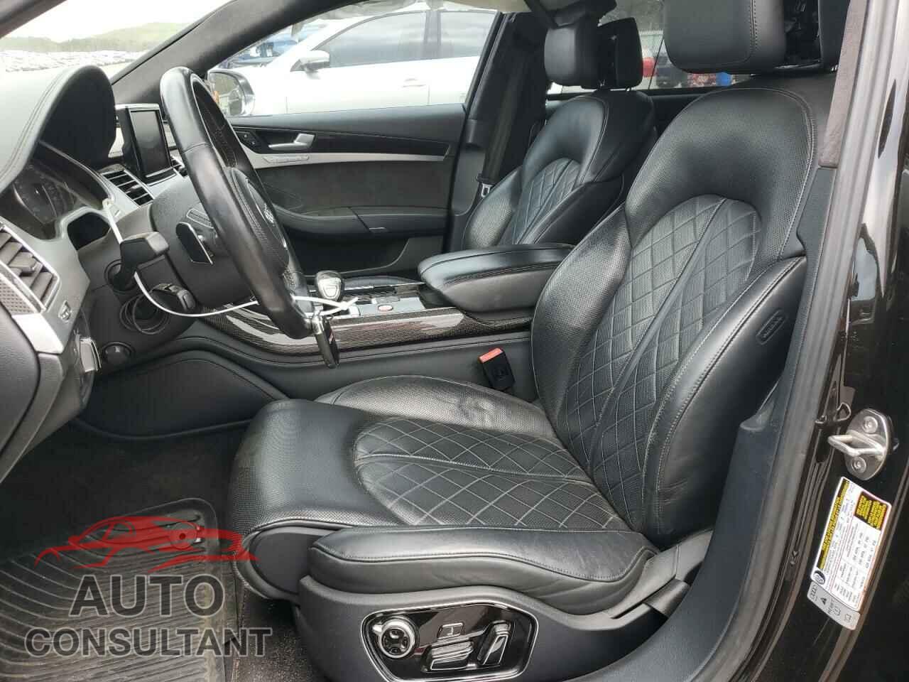 AUDI S8 2013 - WAUD2AFD0DN033629