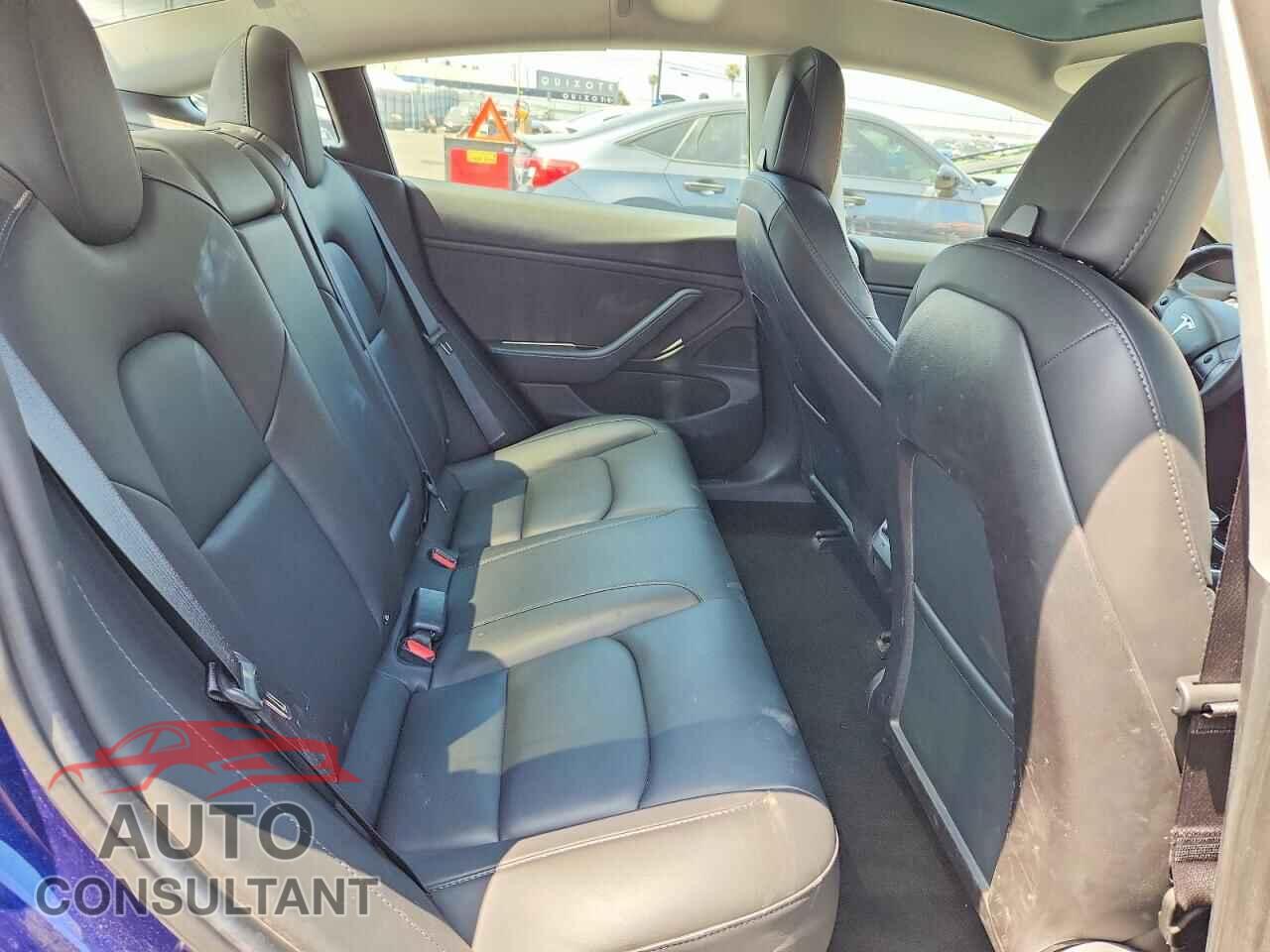 TESLA MODEL 3 2018 - 5YJ3E1EB0JF130751