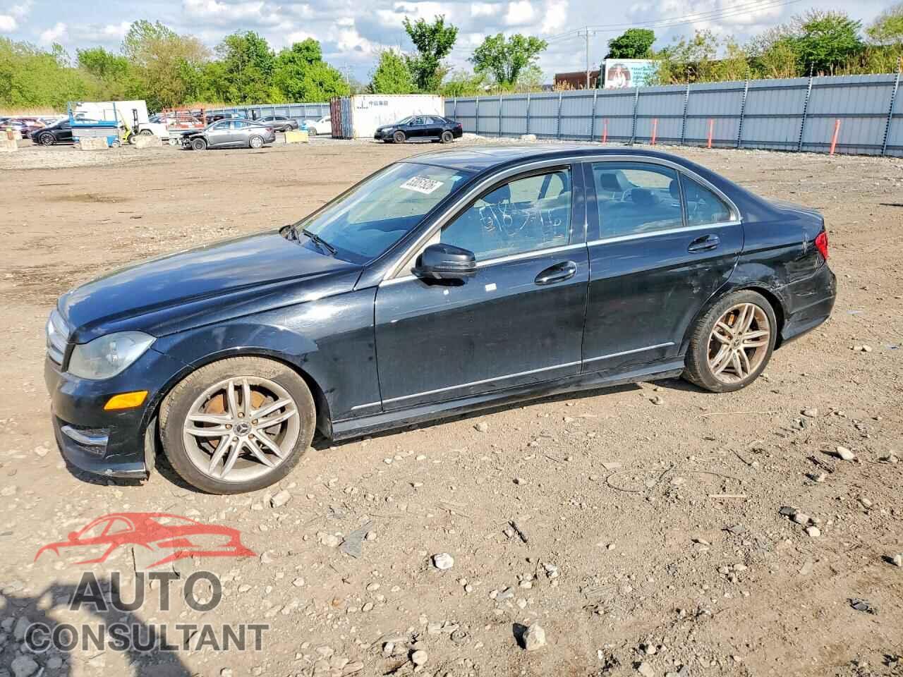 MERCEDES-BENZ C-CLASS 2012 - WDDGF8BB1CA708689