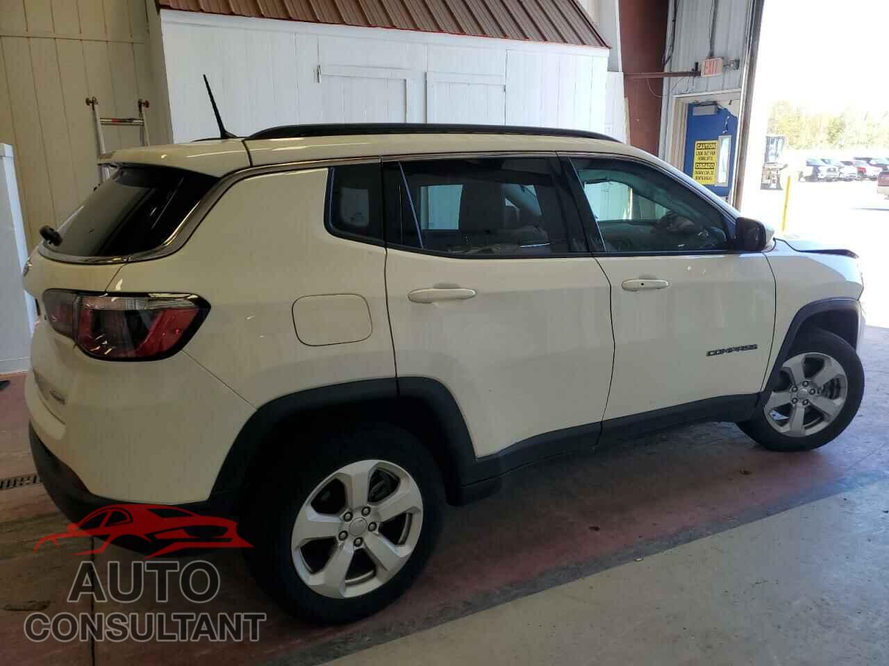 JEEP COMPASS 2018 - 3C4NJDBB0JT350001