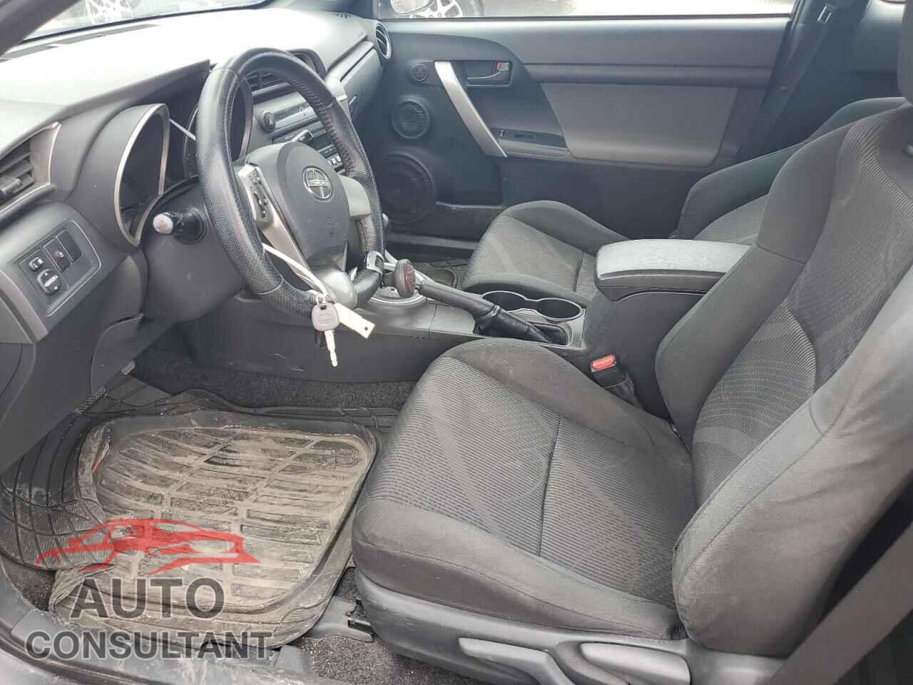 TOYOTA SCION 2011 - JTKJF5C71B3012256