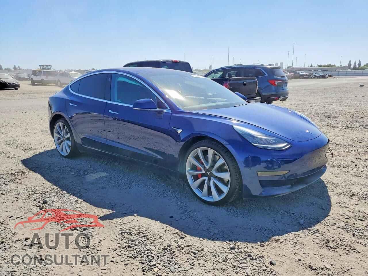TESLA MODEL 3 2018 - 5YJ3E1EB5JF083989