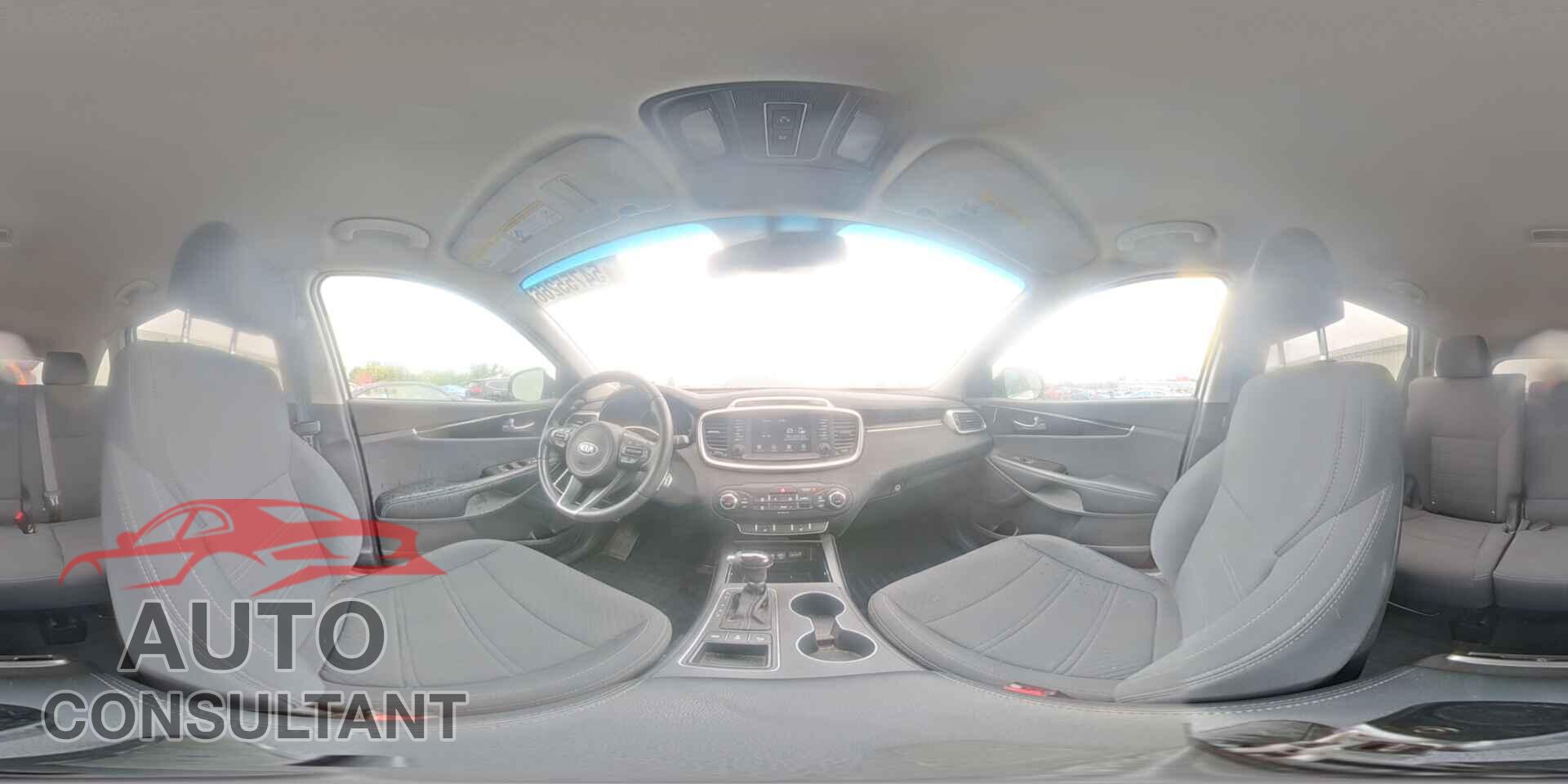 KIA SORENTO 2017 - 5XYPGDA54HG302425