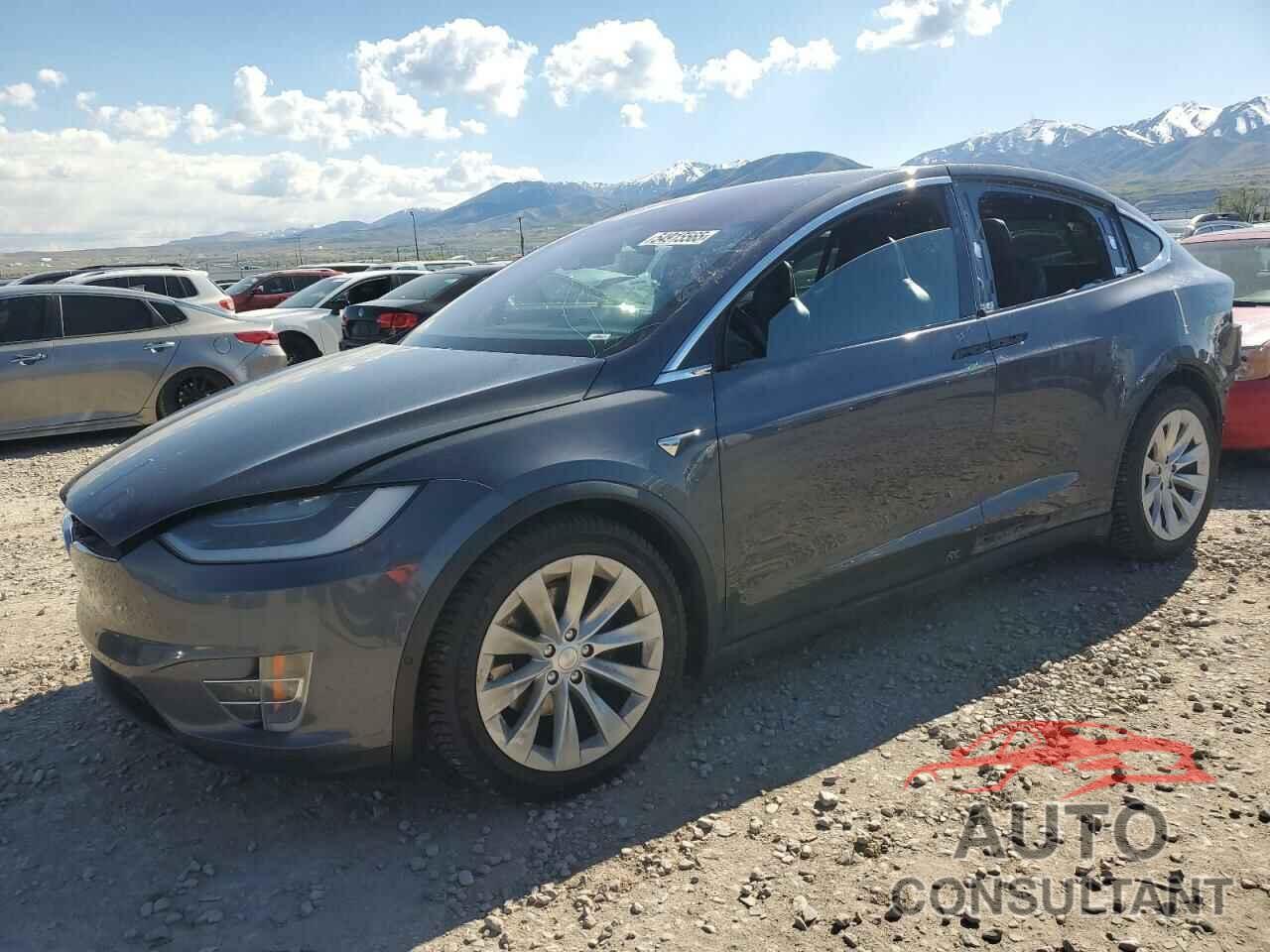 TESLA MODEL X 2018 - 5YJXCBE24JF100942