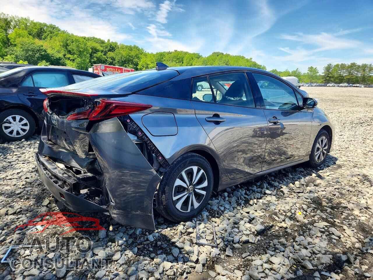 TOYOTA PRIUS 2017 - JTDKARFP9H3040666