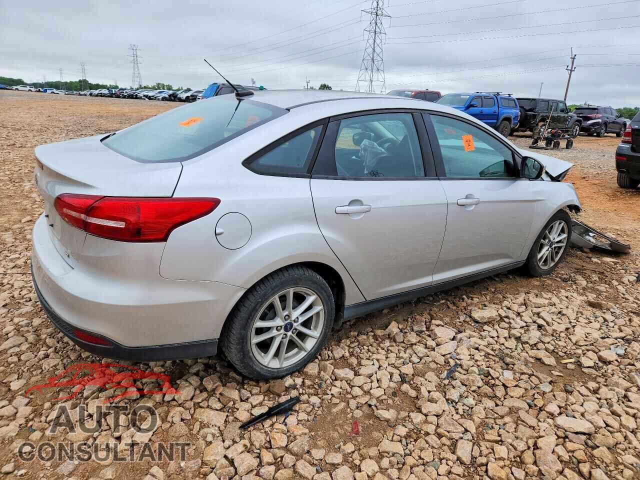 FORD FOCUS 2017 - 1FADP3F20HL309376