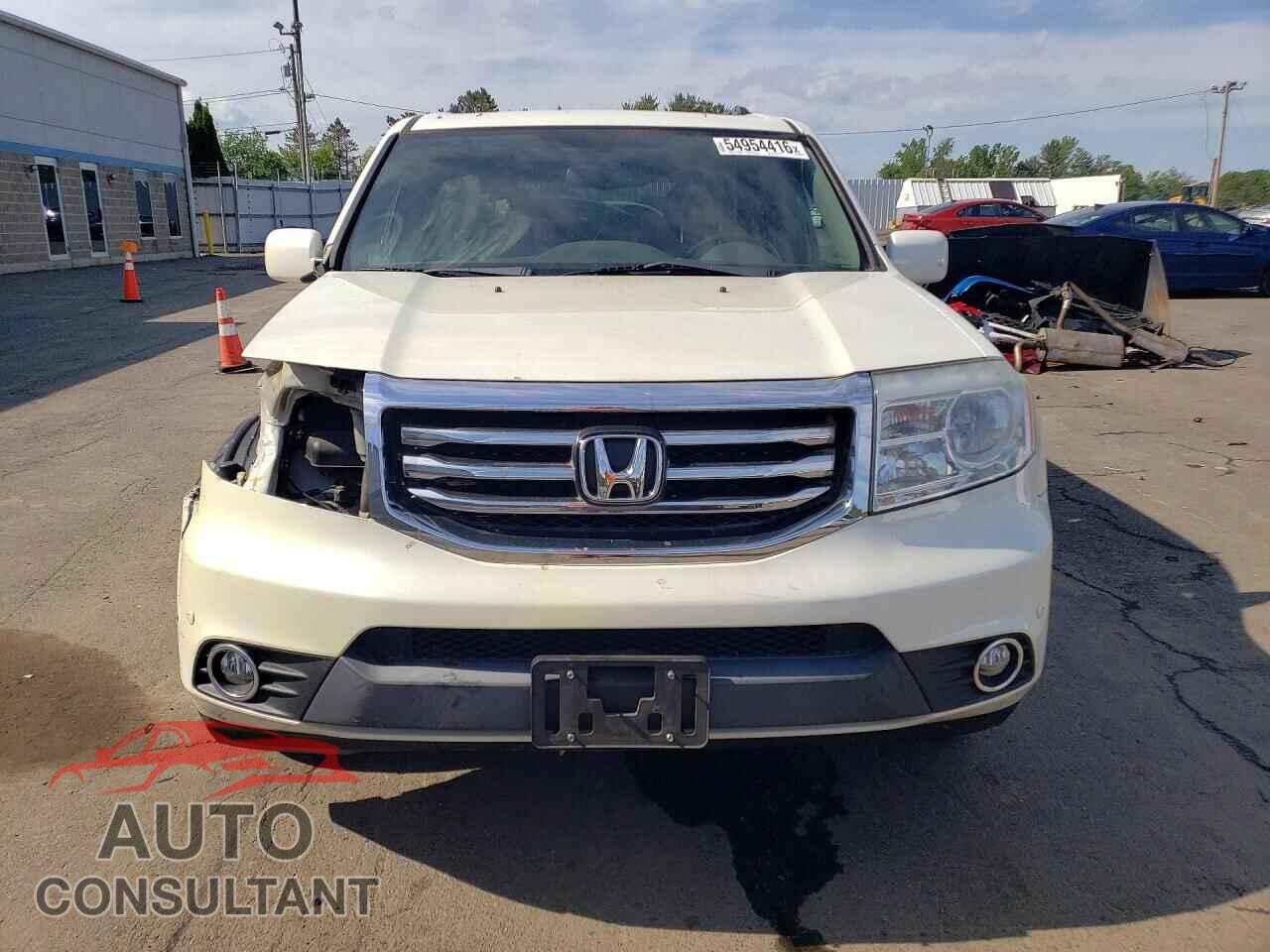 HONDA PILOT 2015 - 5FNYF4H91FB017475