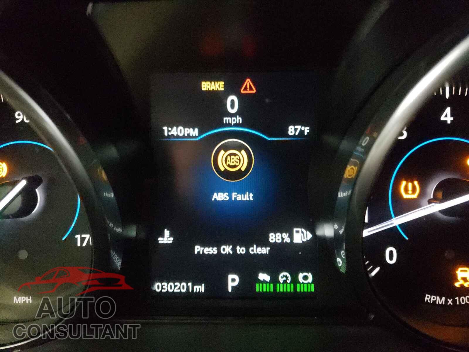 JAGUAR F-PACE 2017 - SADCK2BV2HA089012