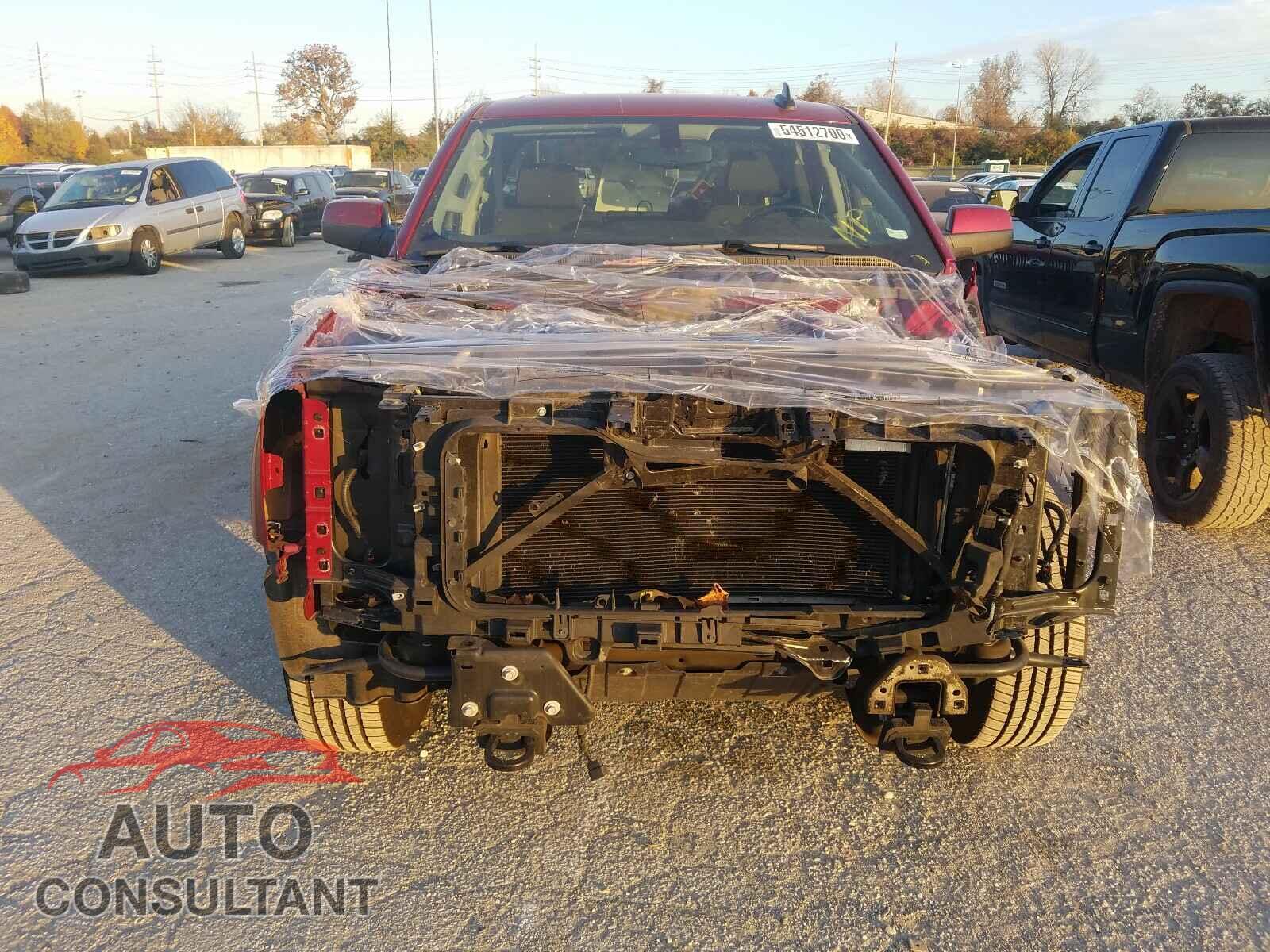 CHEVROLET SILVERADO 2018 - 2GCVKREC2J1107645