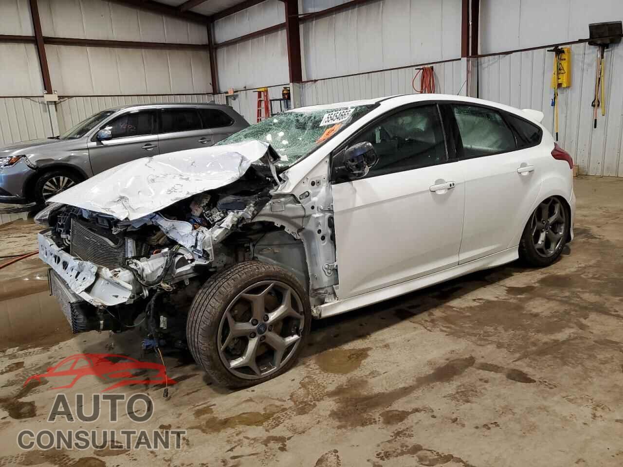 FORD FOCUS 2017 - 1FADP3L96HL322036