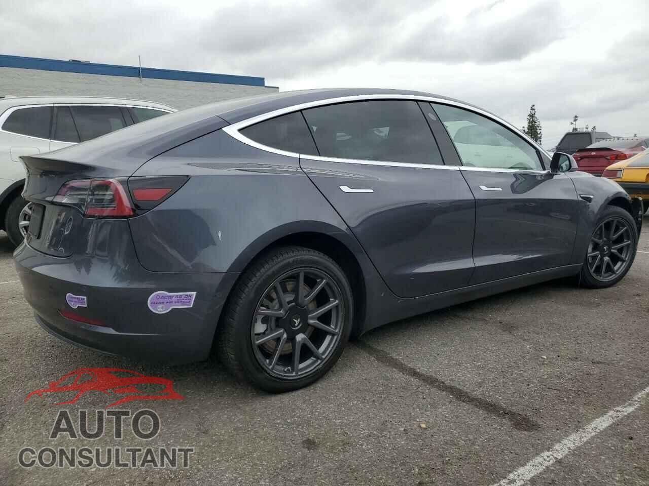 TESLA MODEL 3 2018 - 5YJ3E1EA4JF158334