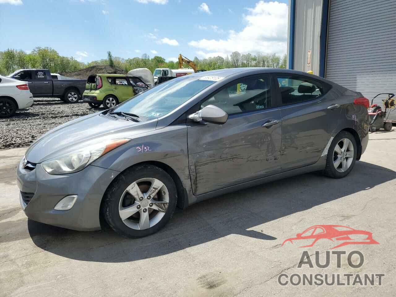HYUNDAI ELANTRA 2013 - 5NPDH4AE5DH341625