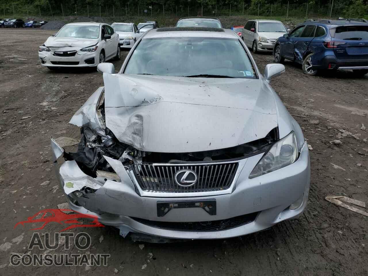 LEXUS IS 2009 - JTHCK262095028584